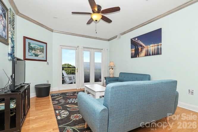 Condominium at 401 N Church Street, Charlotte, photo 4 of 36