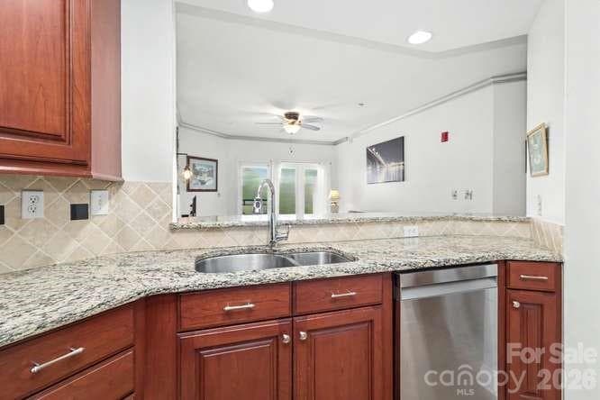 Condominium at 401 N Church Street, Charlotte, photo 8 of 36
