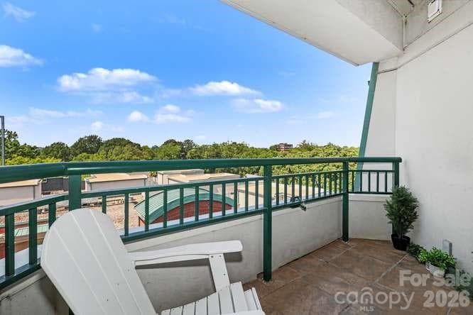 Balcony overlooks courtyard between Jefferson Square's two buildings. - 401 N Church Street, Charlotte
