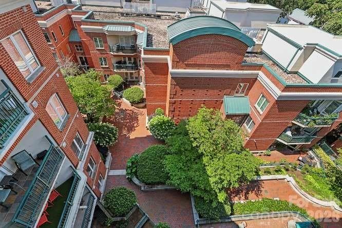 Condominium at 401 N Church Street, Charlotte, photo 24 of 36