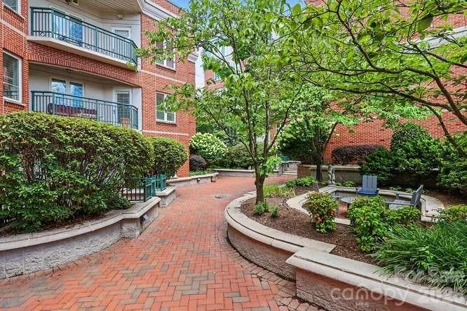 Condominium at 401 N Church Street, Charlotte, photo 27 of 36