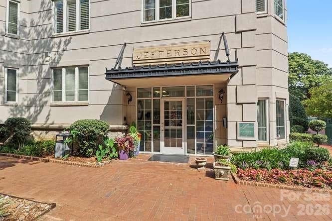 Main entrance to Jefferson Square from N Church St. - 401 N Church Street, Charlotte
