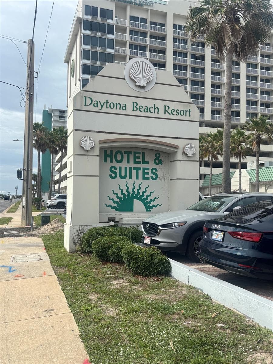 Condo - Hotel at 2700 N ATLANTIC AVE #527, DAYTONA BEACH, photo 29 of 33