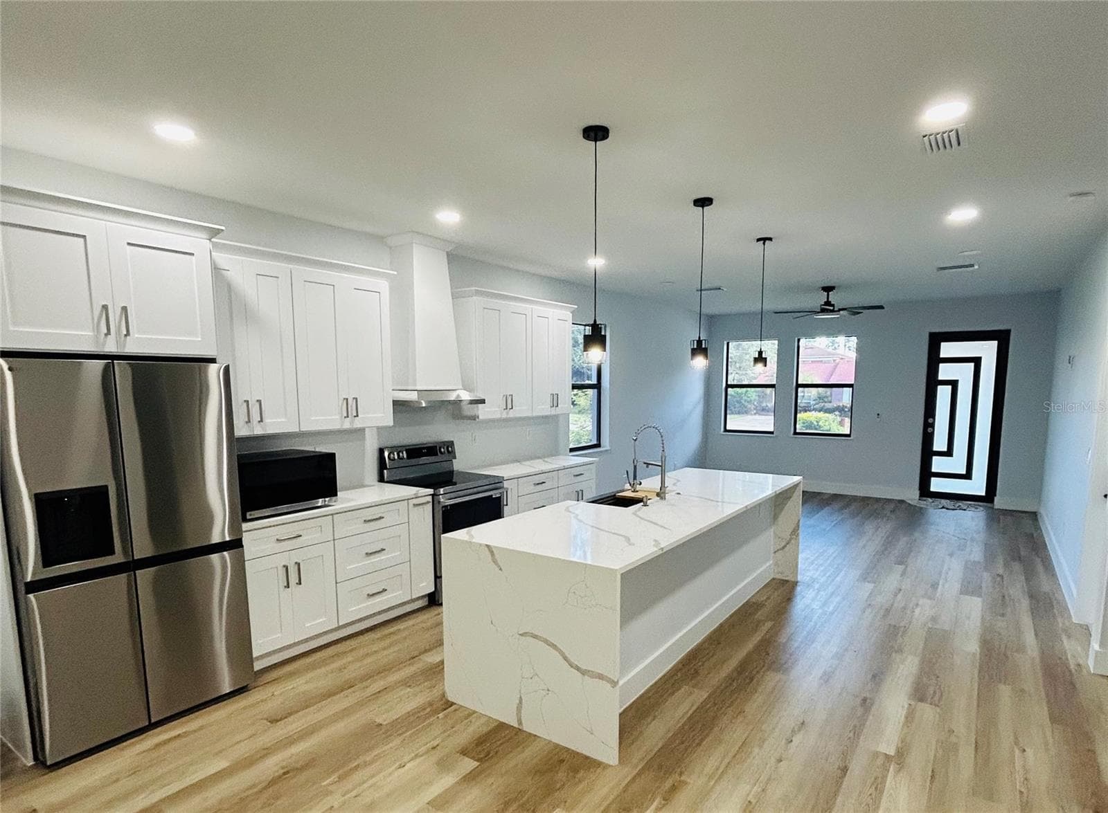 Single Family Residence at 2122 BIRD ST., TAMPA, photo 9 of 16