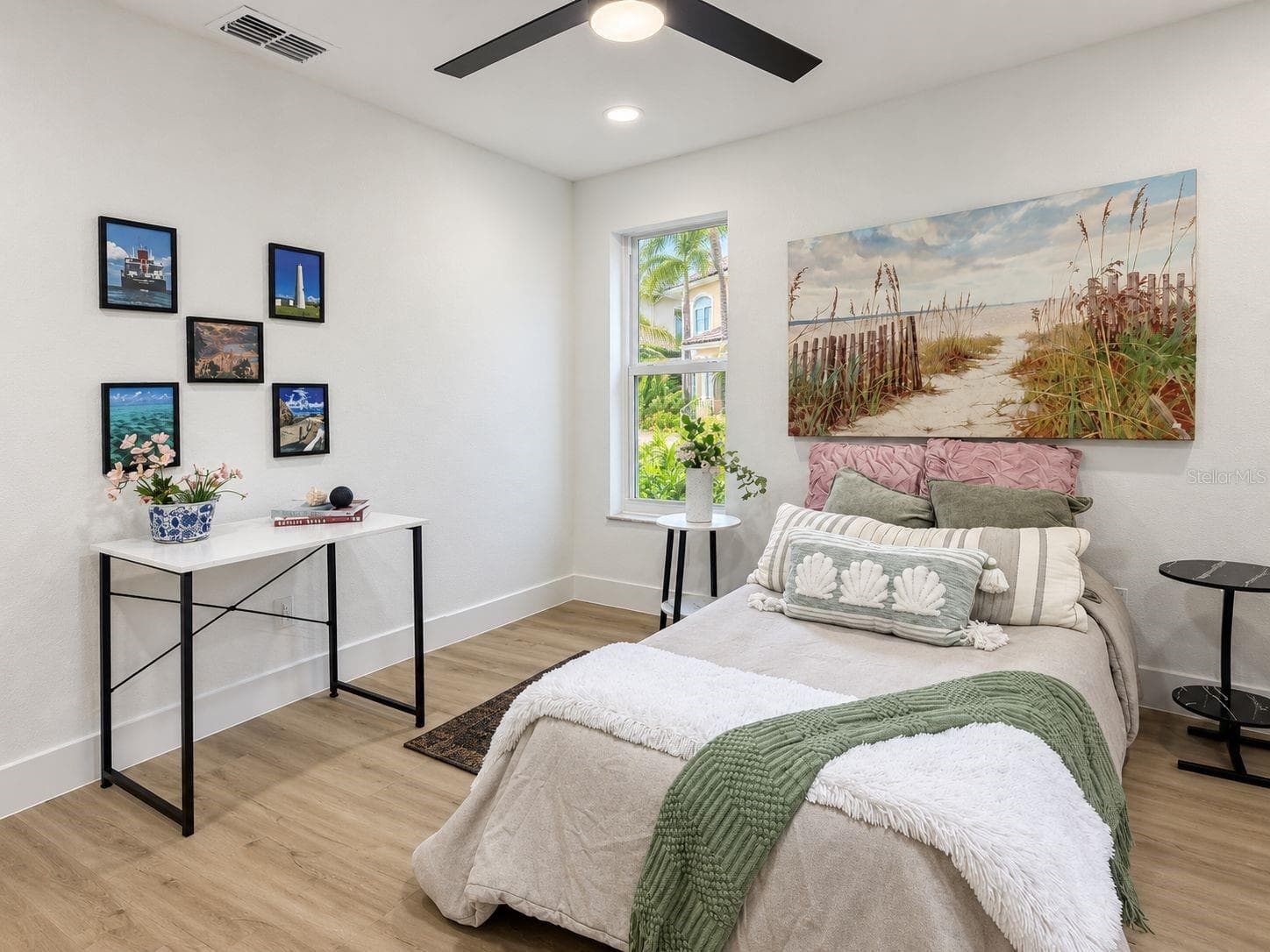 Bedroom 3 with patio access - 630 PINTA DR, TIERRA VERDE