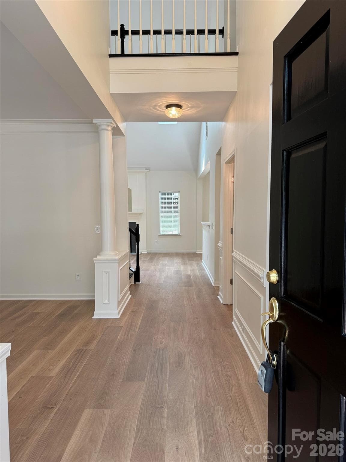 Single Family Residence at 17234 Georgian Hall Drive, Charlotte, photo 3 of 14