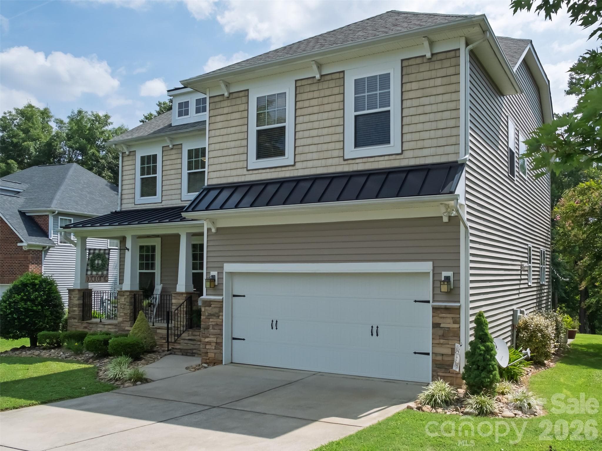 Single Family Residence at 172 Tom Sawyer Lane, Mount Holly, photo 3 of 48