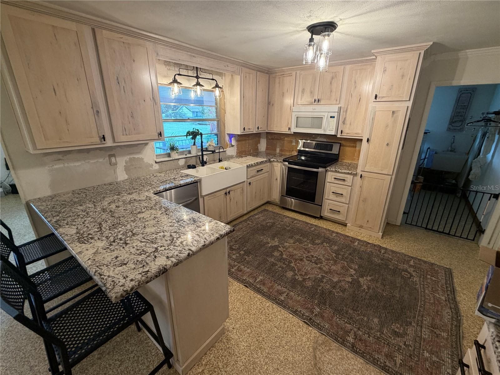 Single Family Residence at 3933 ALLEN RD, ZEPHYRHILLS, photo 6 of 43