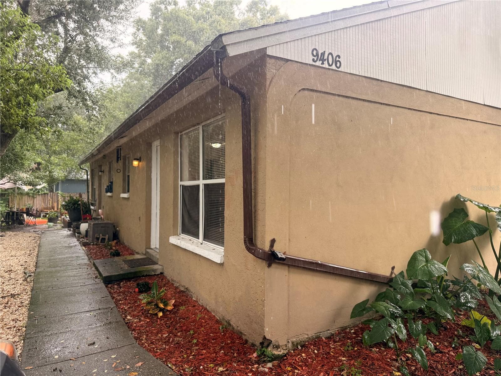 Half Duplex at 9406 N HARTTS DR #A, TAMPA, photo 4 of 24