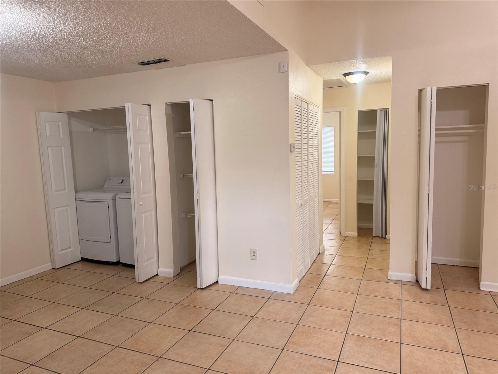 Half Duplex at 9406 N HARTTS DR #A, TAMPA, photo 9 of 24