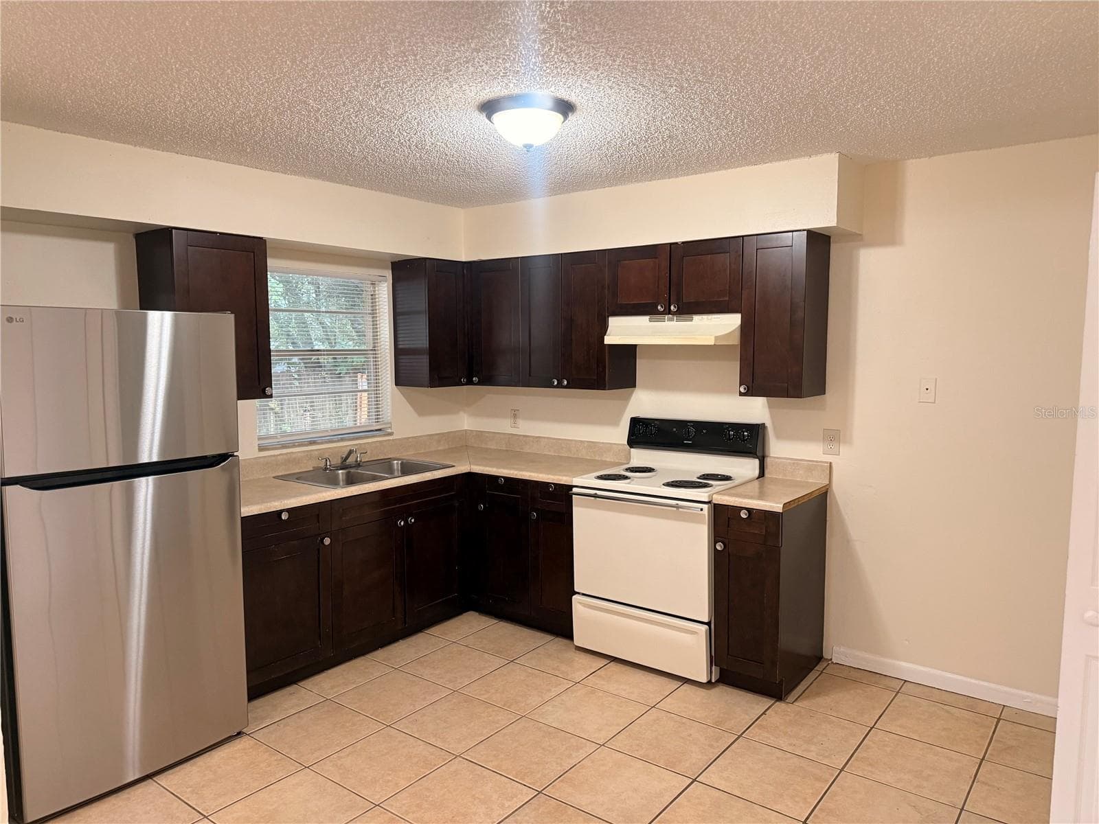 Half Duplex at 9406 N HARTTS DR #A, TAMPA, photo 12 of 24