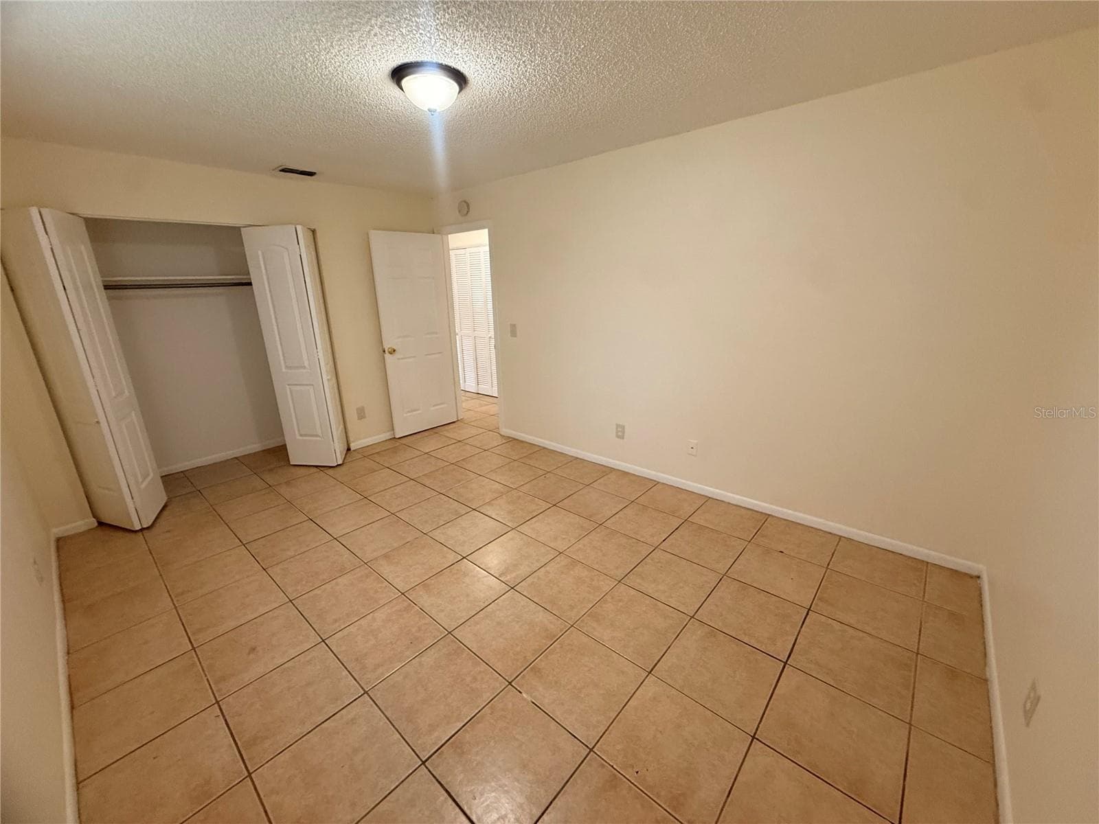 Half Duplex at 9406 N HARTTS DR #A, TAMPA, photo 19 of 24