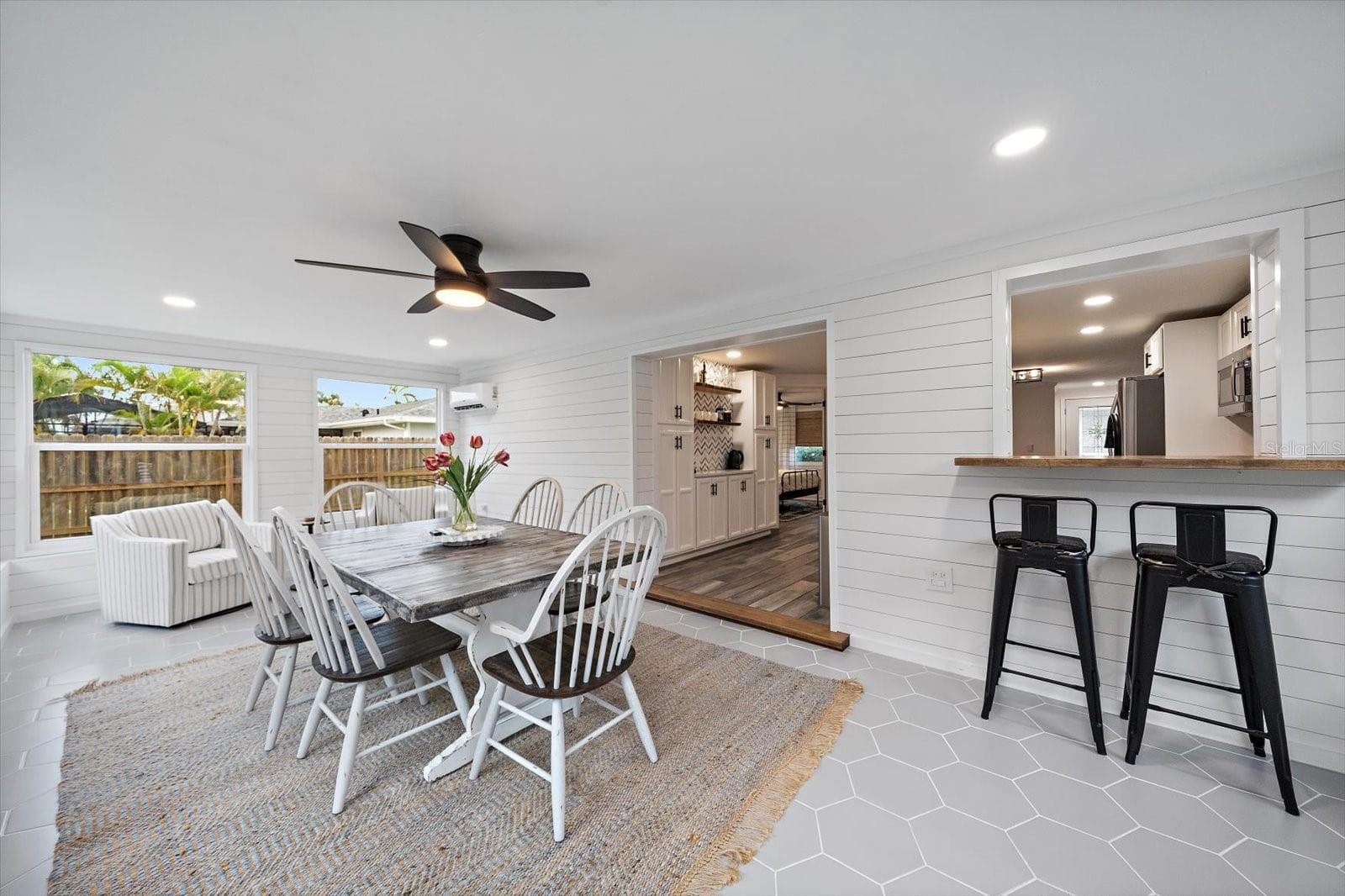 Single Family Residence at 852 ACADIA RD, VENICE, photo 15 of 48