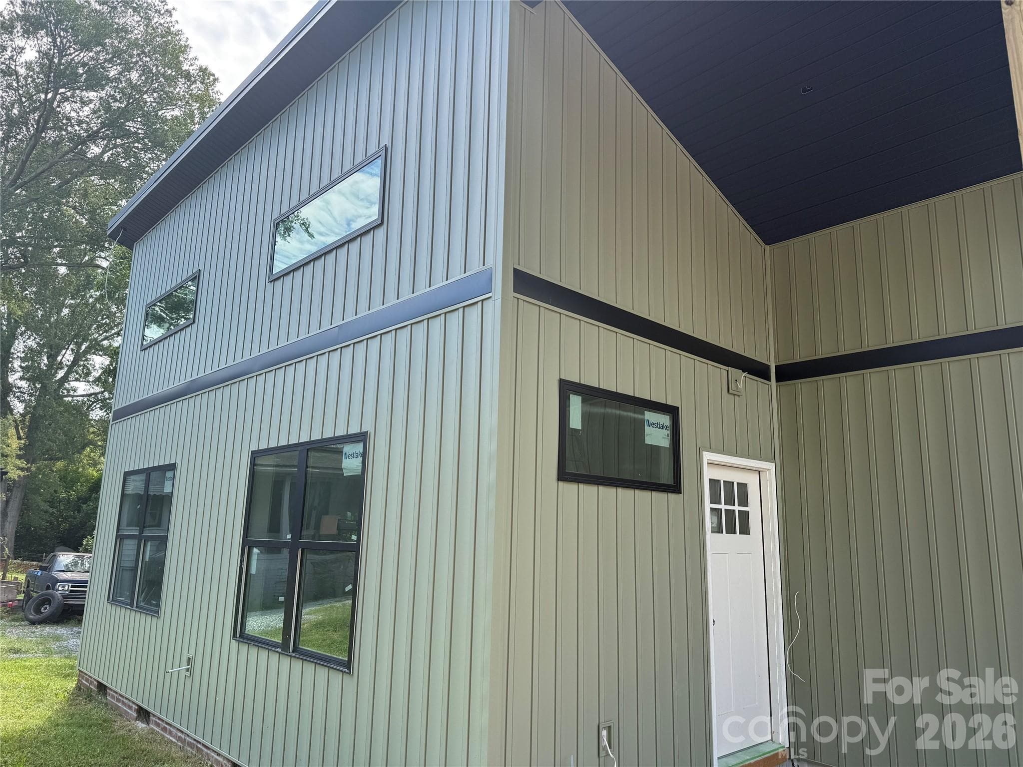 Single Family Residence at Monroe, photo 6 of 13