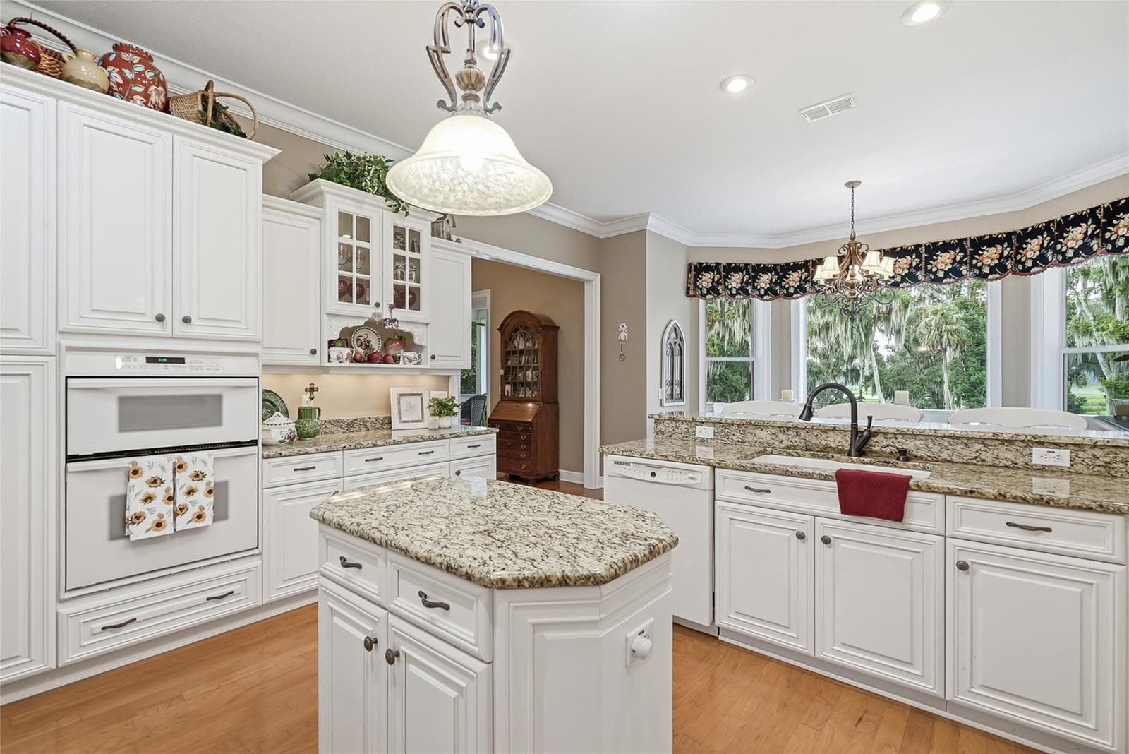 Kitchen - 18350 HANCOCK BLUFF RD, DADE CITY