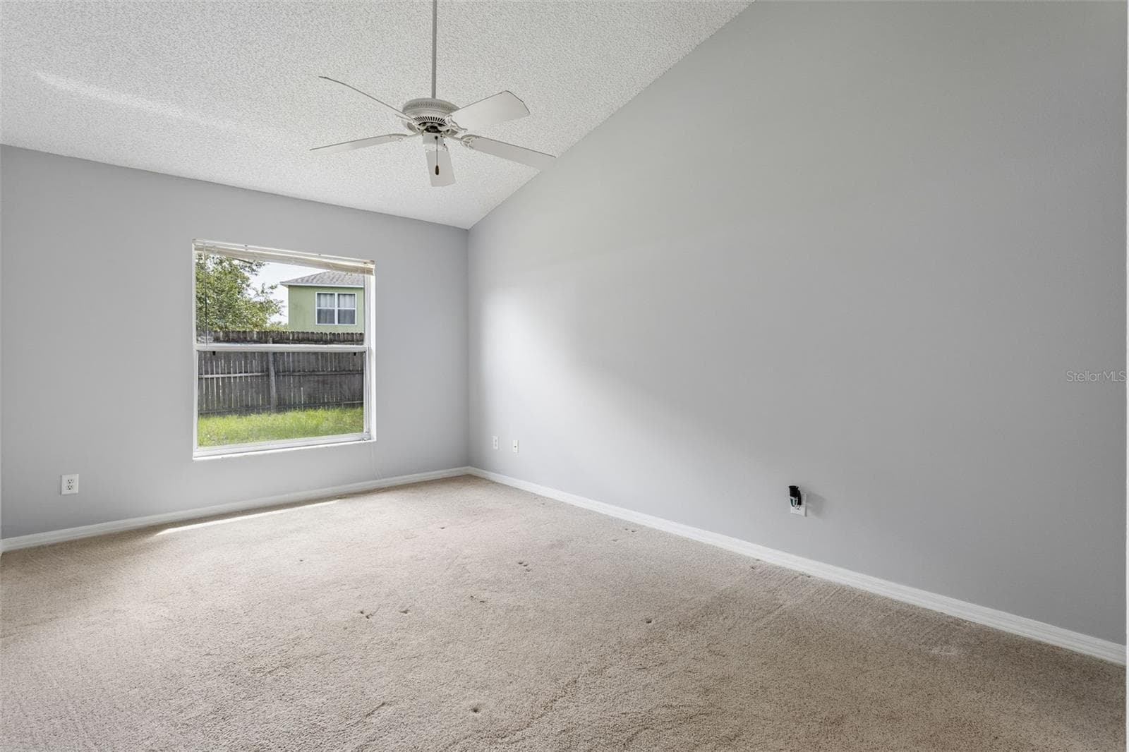 vaulted ceilings - 2657 WINCHESTER CIR, EUSTIS