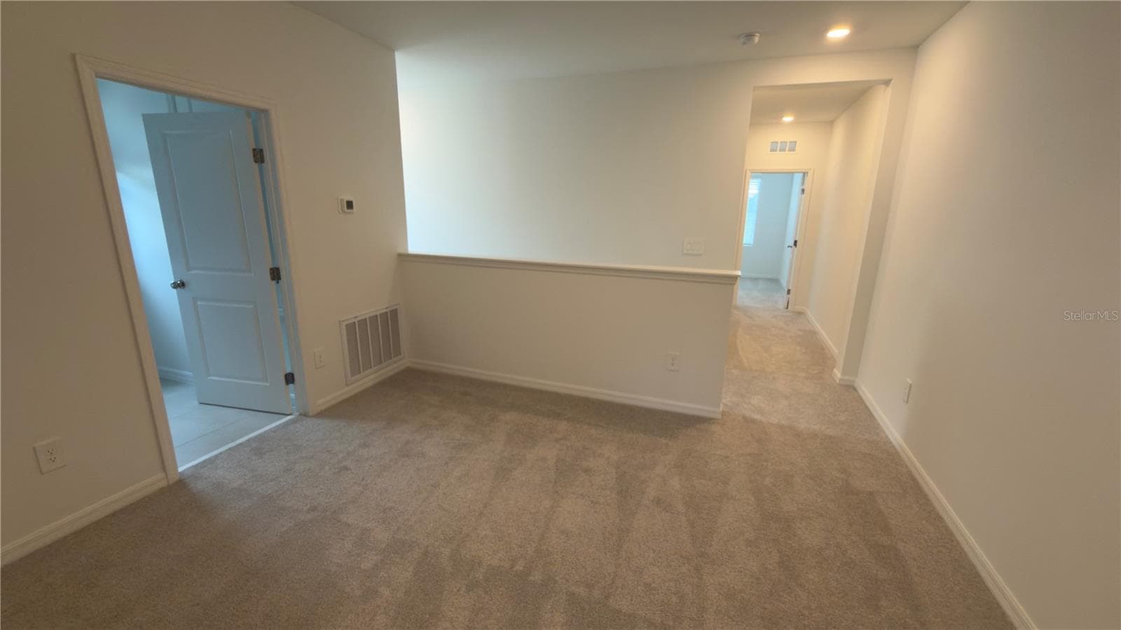 Townhouse at 36206 OBSIDIAN LN, ZEPHYRHILLS, photo 14 of 27