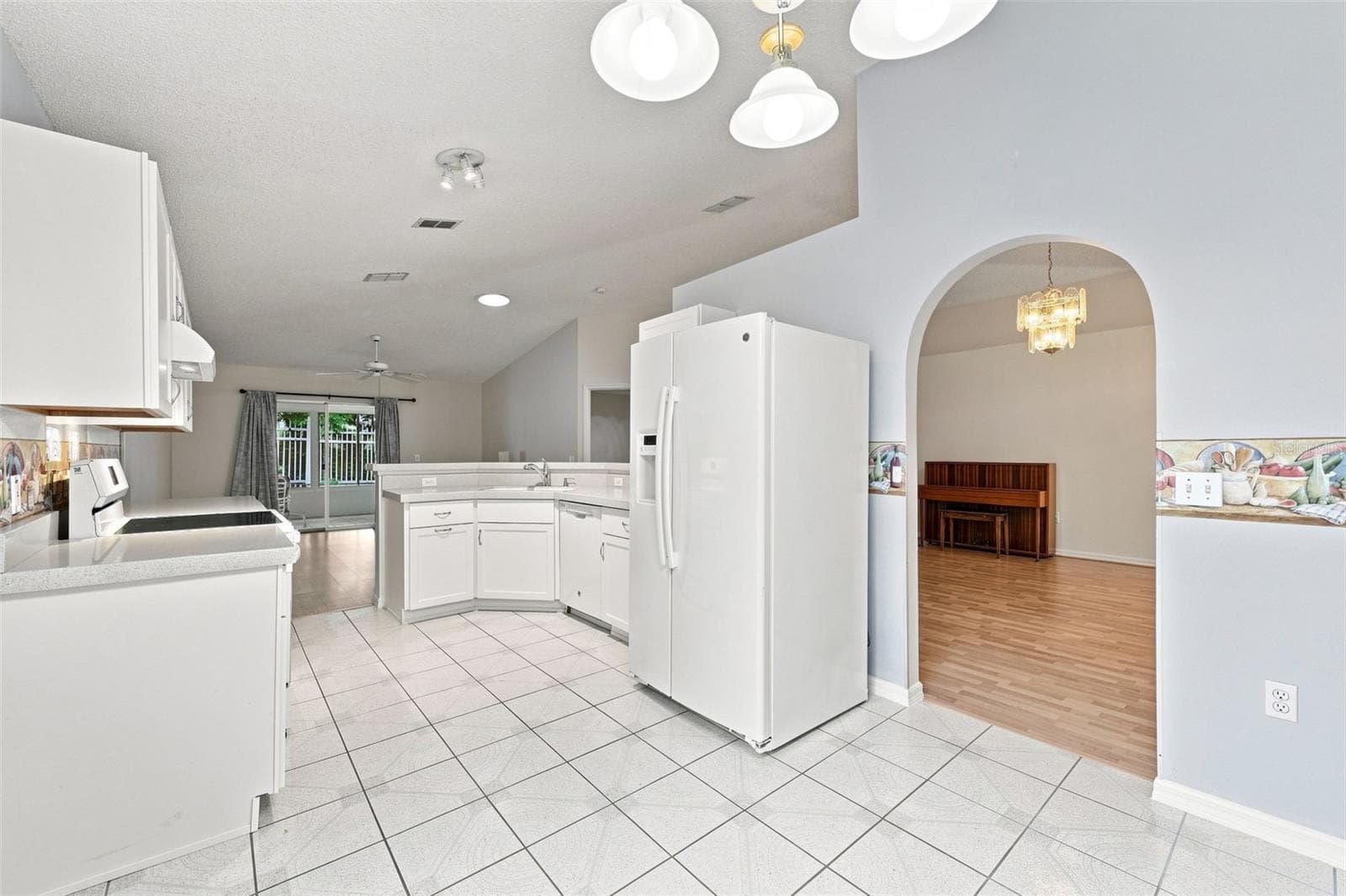 Kitchen - 1181 WELCH HILL CIR, APOPKA