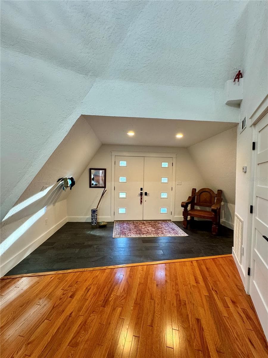 Entry - 9710 BLACK BEAR CT, NEW PORT RICHEY