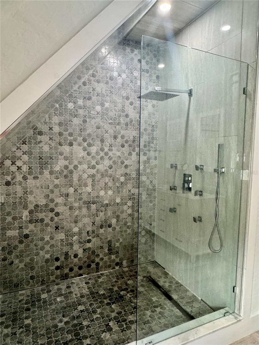 Primary Bath - 9710 BLACK BEAR CT, NEW PORT RICHEY