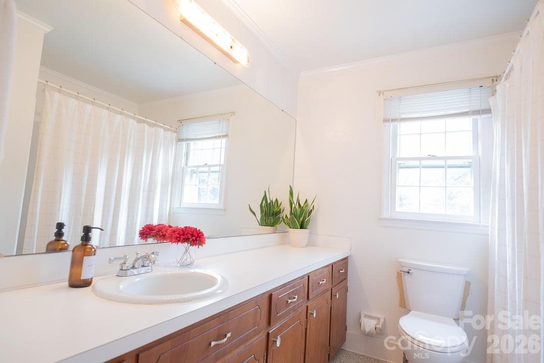 Upstairs Full Bath - 3401 Tracelake Drive, Matthews