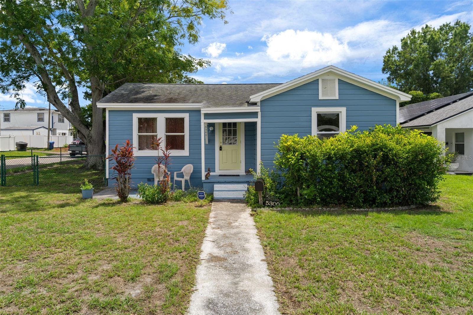 Single Family Residence at 5300 39 AVE N, ST PETERSBURG, photo 2 of 45