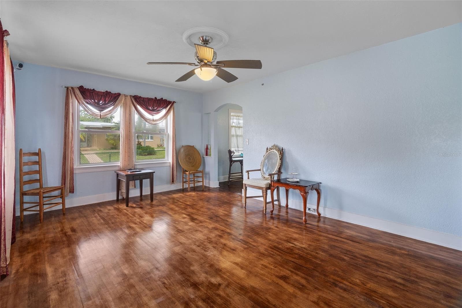 Single Family Residence at 5300 39 AVE N, ST PETERSBURG, photo 8 of 45