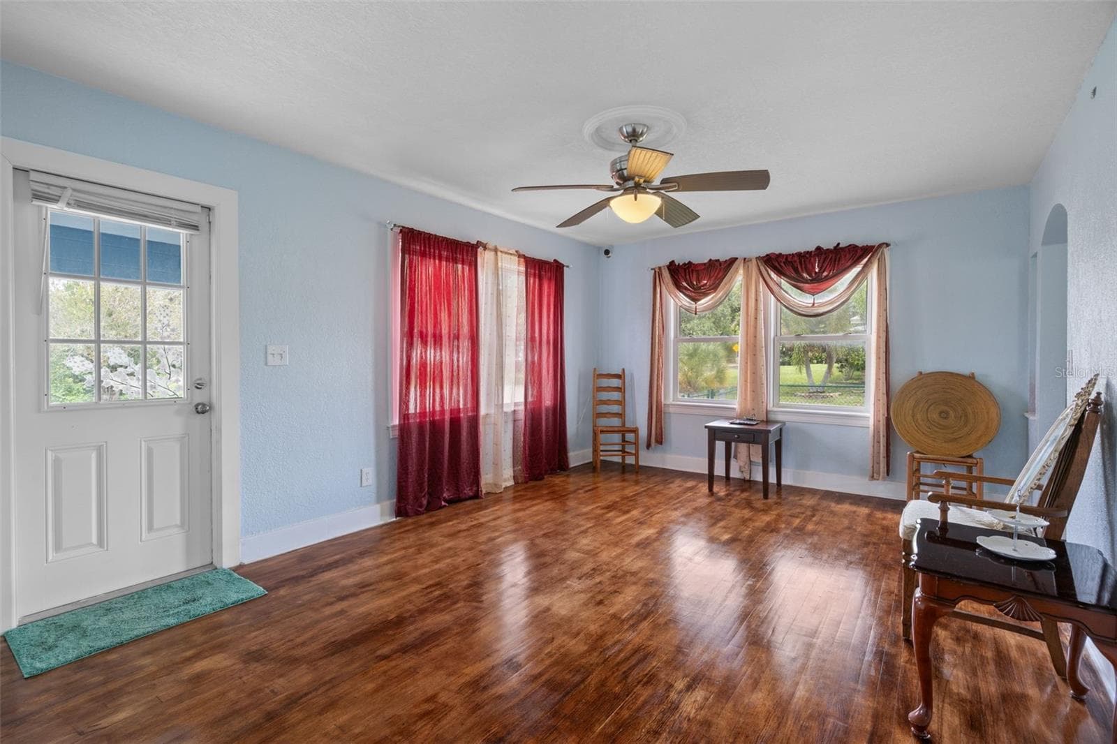 Single Family Residence at 5300 39 AVE N, ST PETERSBURG, photo 9 of 45