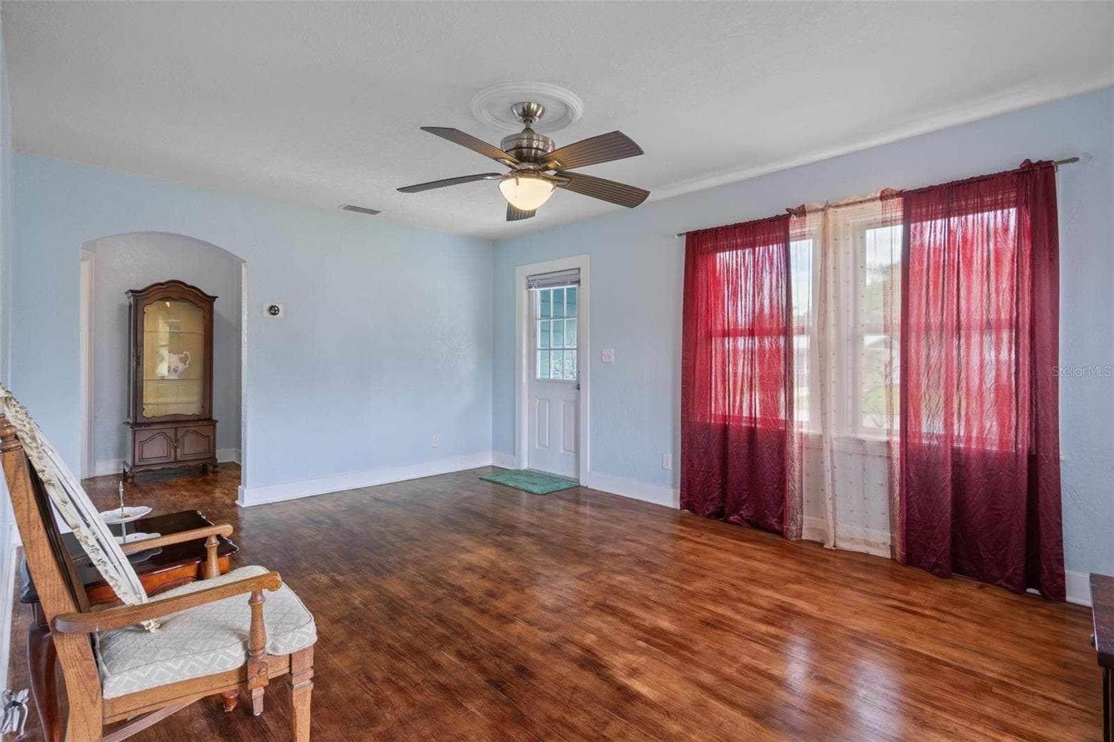 Single Family Residence at 5300 39 AVE N, ST PETERSBURG, photo 11 of 45