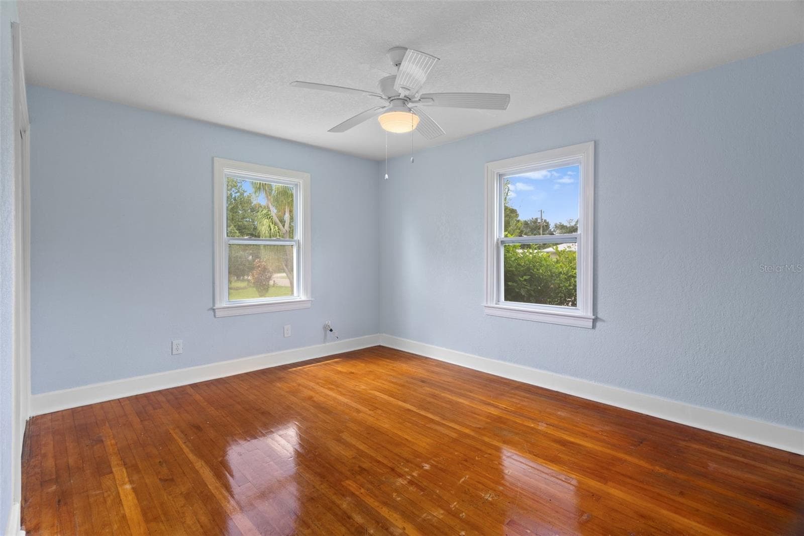Single Family Residence at 5300 39 AVE N, ST PETERSBURG, photo 13 of 45