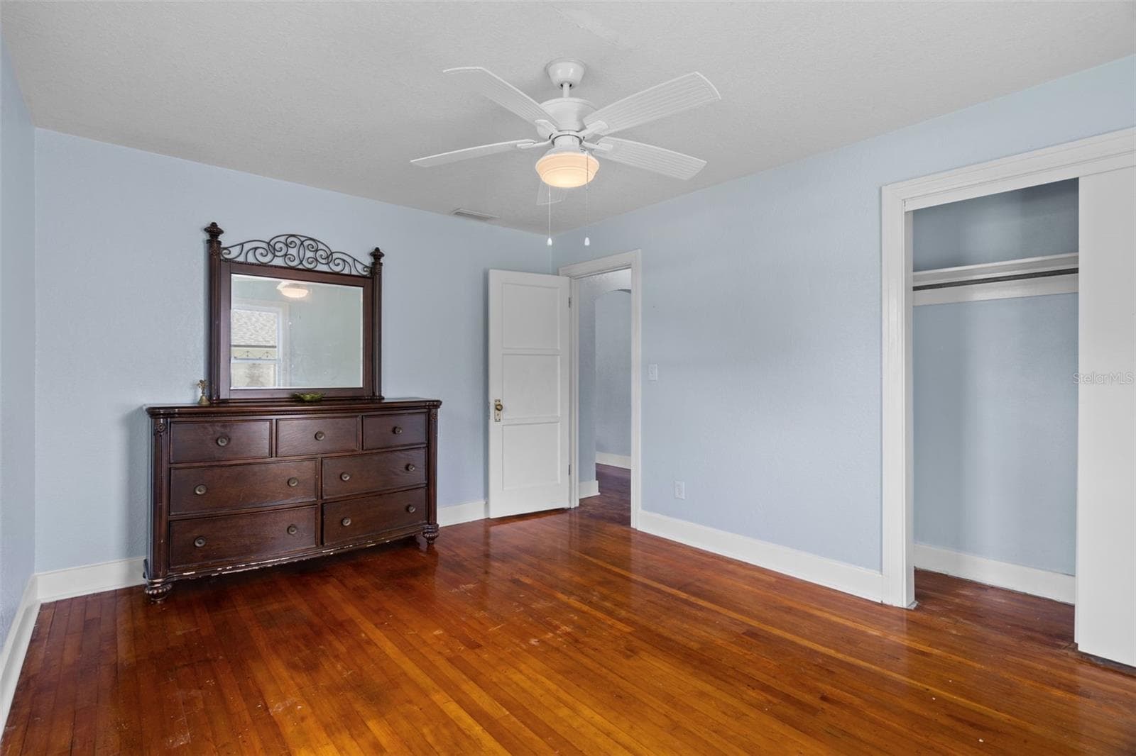 Single Family Residence at 5300 39 AVE N, ST PETERSBURG, photo 14 of 45