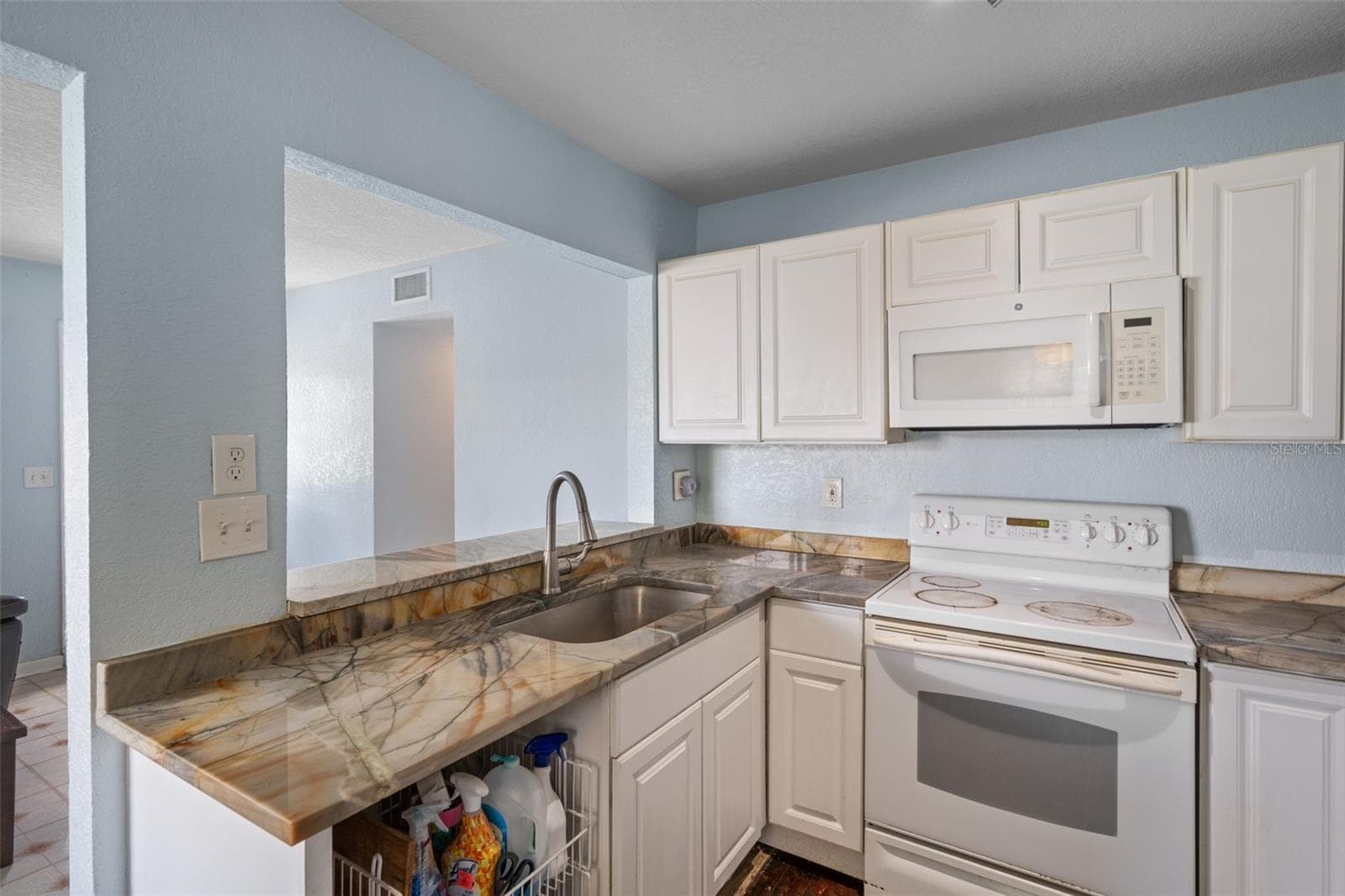 Single Family Residence at 5300 39 AVE N, ST PETERSBURG, photo 24 of 45