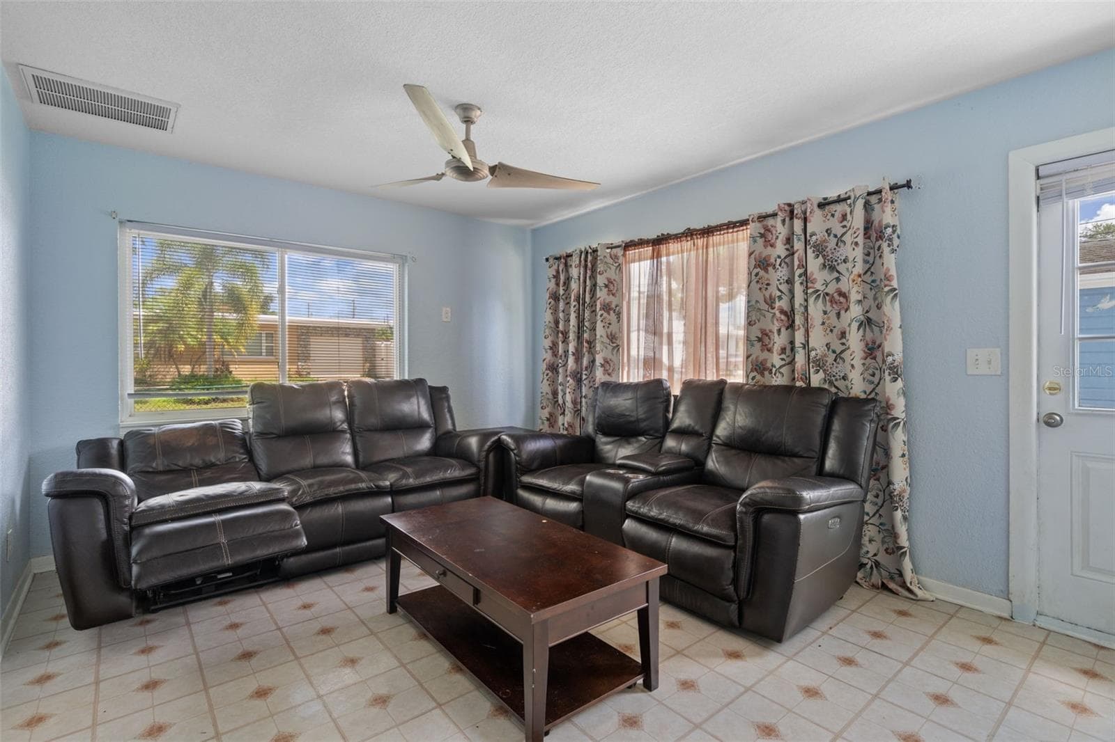 Single Family Residence at 5300 39 AVE N, ST PETERSBURG, photo 28 of 45