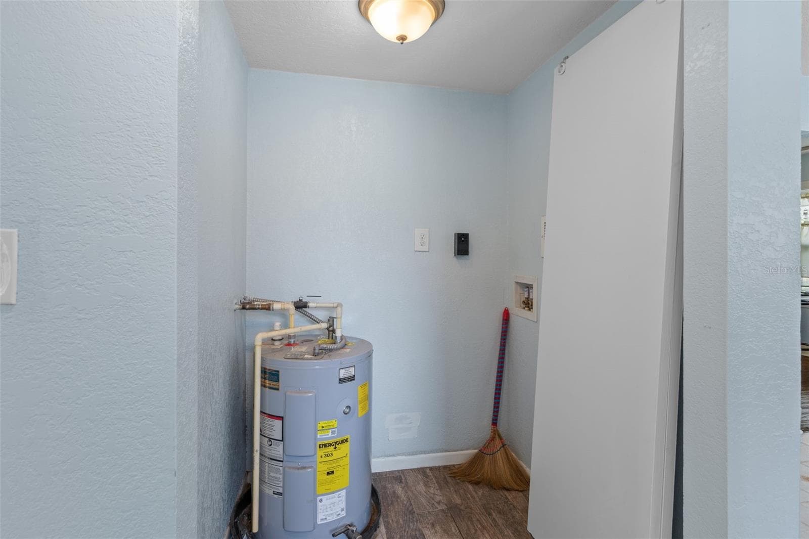 Single Family Residence at 5300 39 AVE N, ST PETERSBURG, photo 32 of 45
