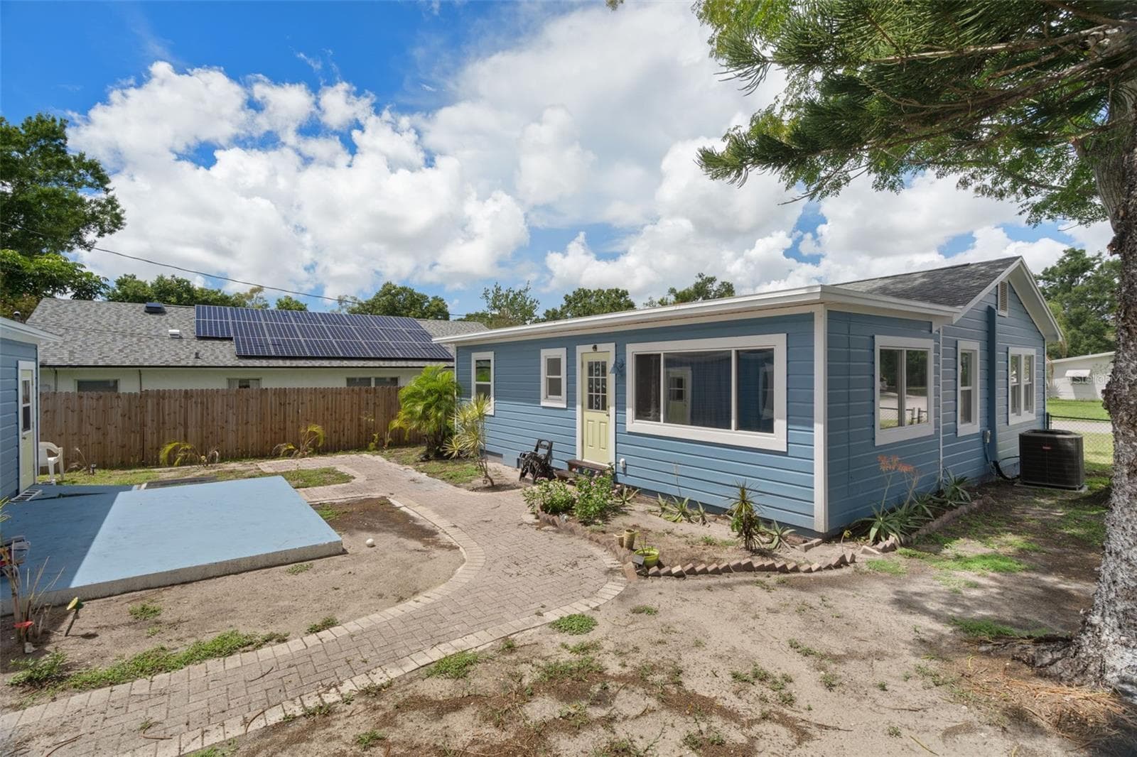 Single Family Residence at 5300 39 AVE N, ST PETERSBURG, photo 38 of 45