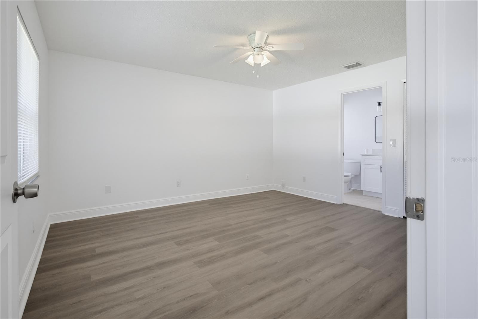 Master Bedroom - 1060 DEES DR, OVIEDO
