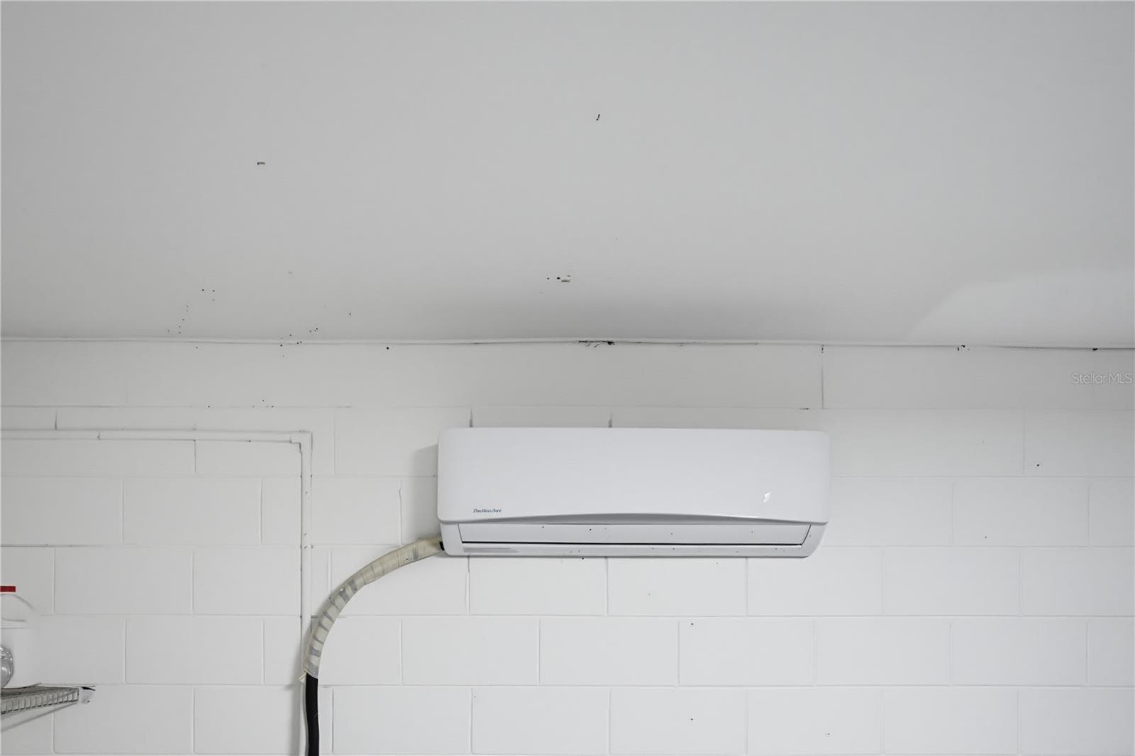 Mancave / Garage A/C - 1060 DEES DR, OVIEDO