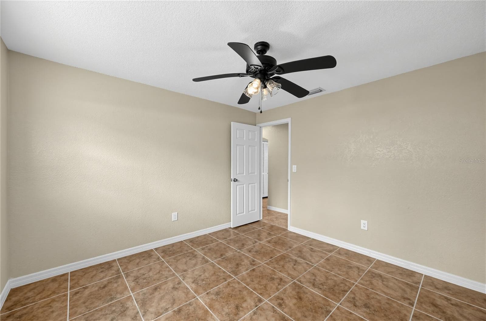 Single Family Residence at 915 SEMINOLE BLVD, TARPON SPRINGS, photo 17 of 26