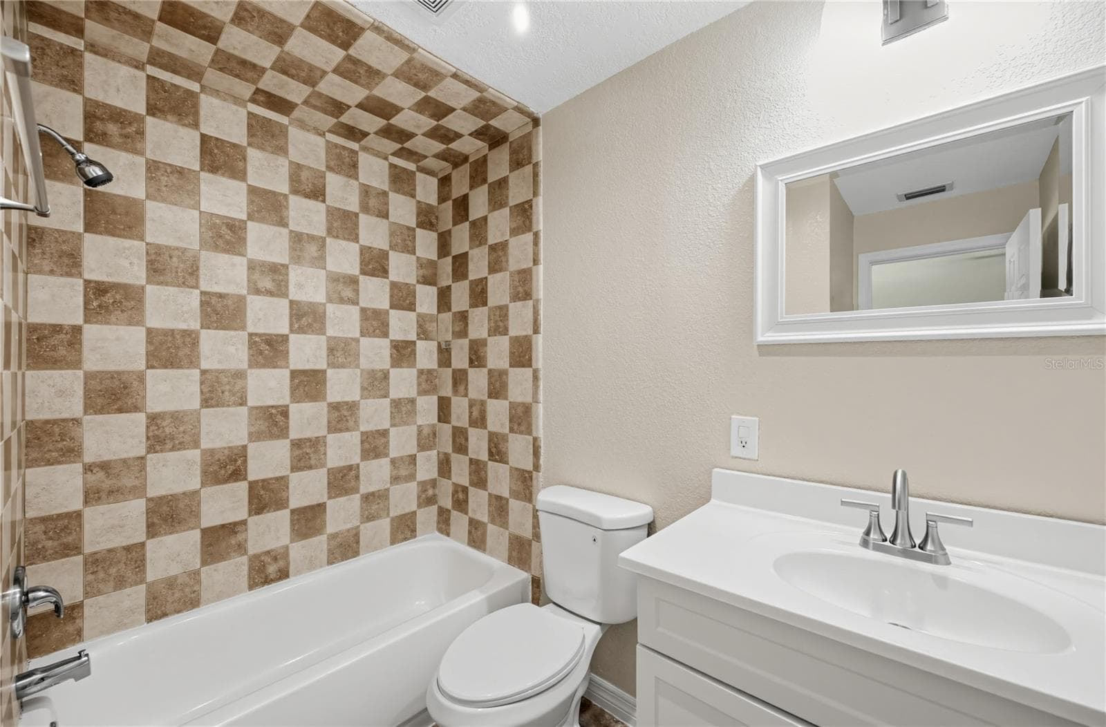 Single Family Residence at 915 SEMINOLE BLVD, TARPON SPRINGS, photo 23 of 26