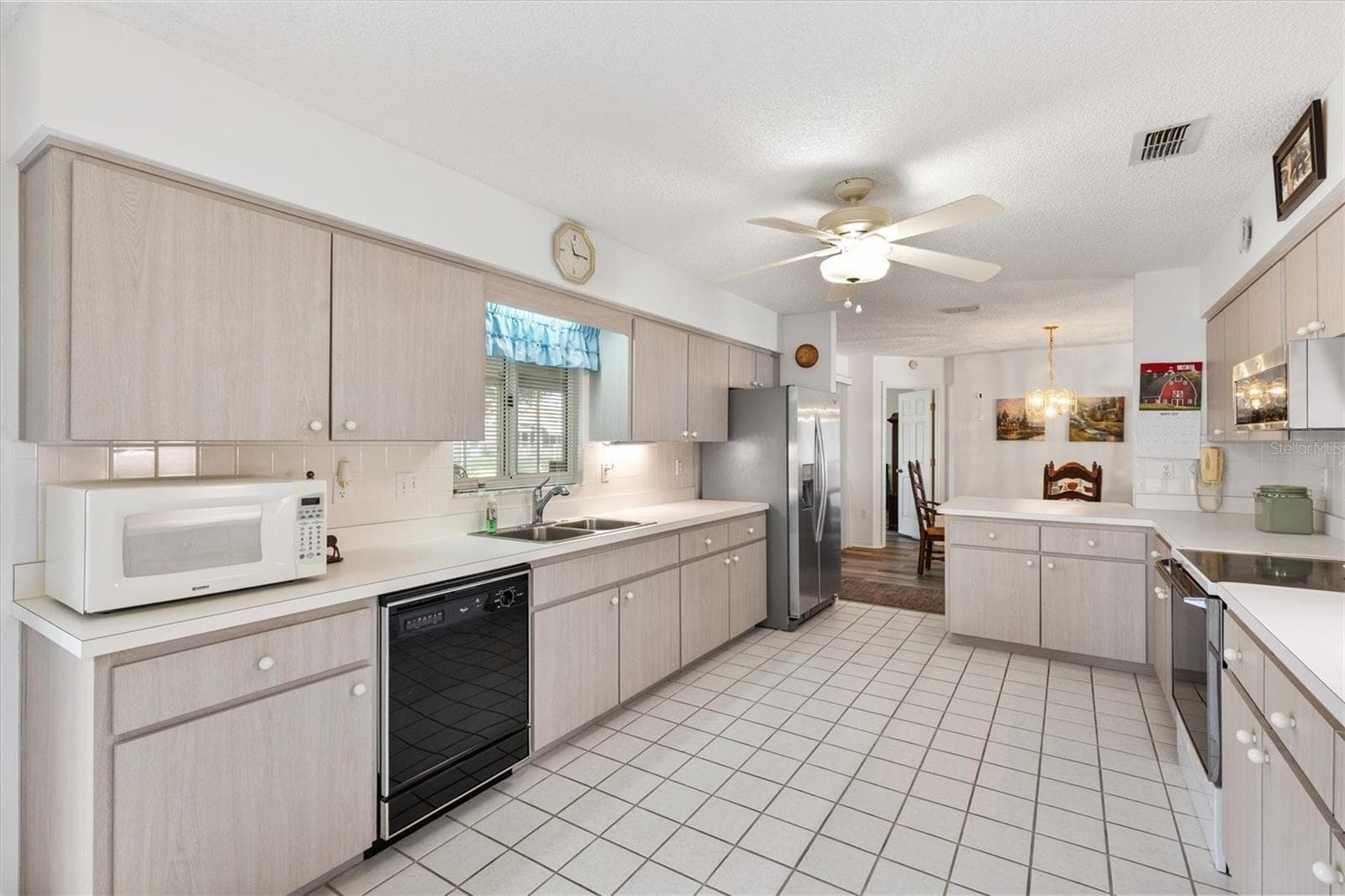 Single Family Residence at 9619 SE 174TH PLACE RD, SUMMERFIELD, photo 10 of 27