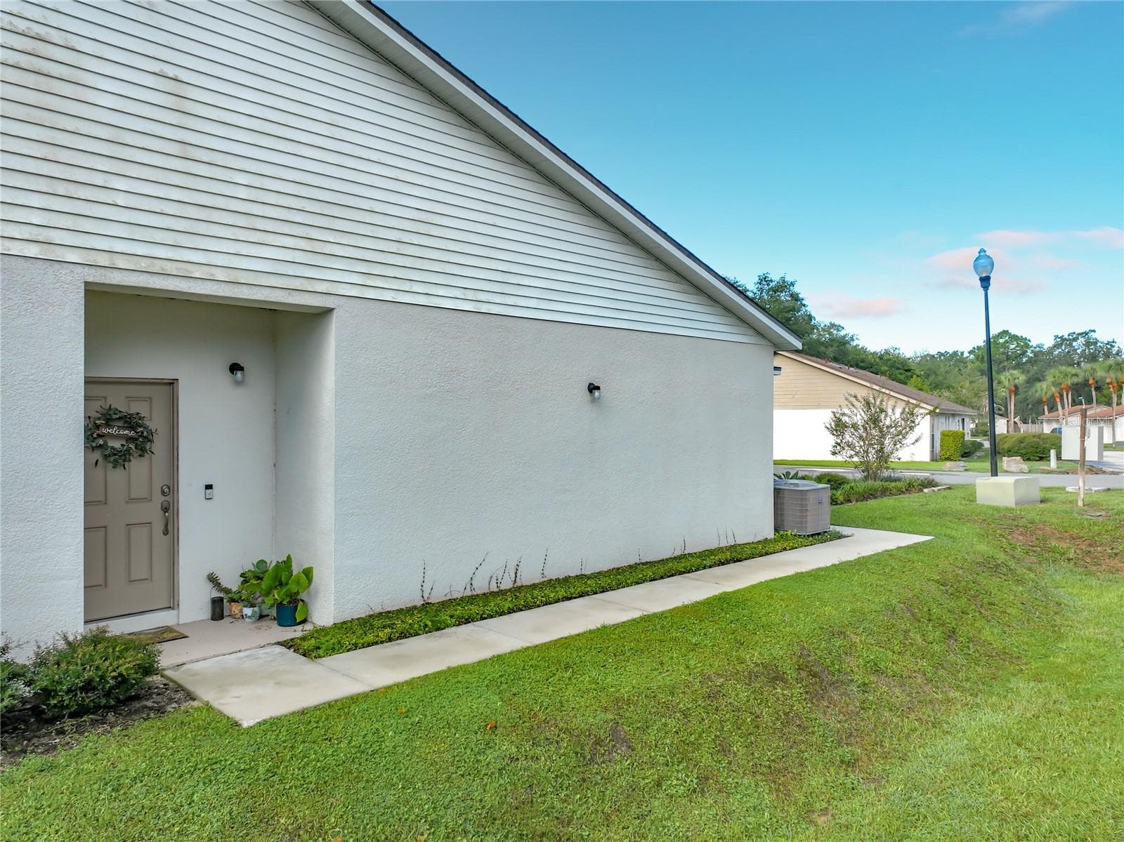 Townhouse at 1415 OAK PL #D, APOPKA, photo 2 of 50