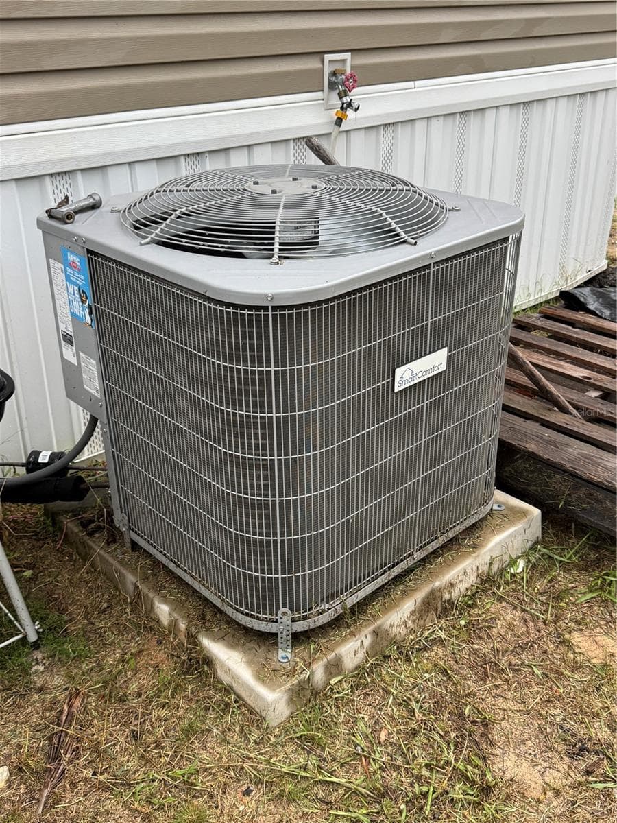 Powerful Smart Comfort split system A/C provides cooling and heating - 27590 COUNTY ROAD 42, PAISLEY