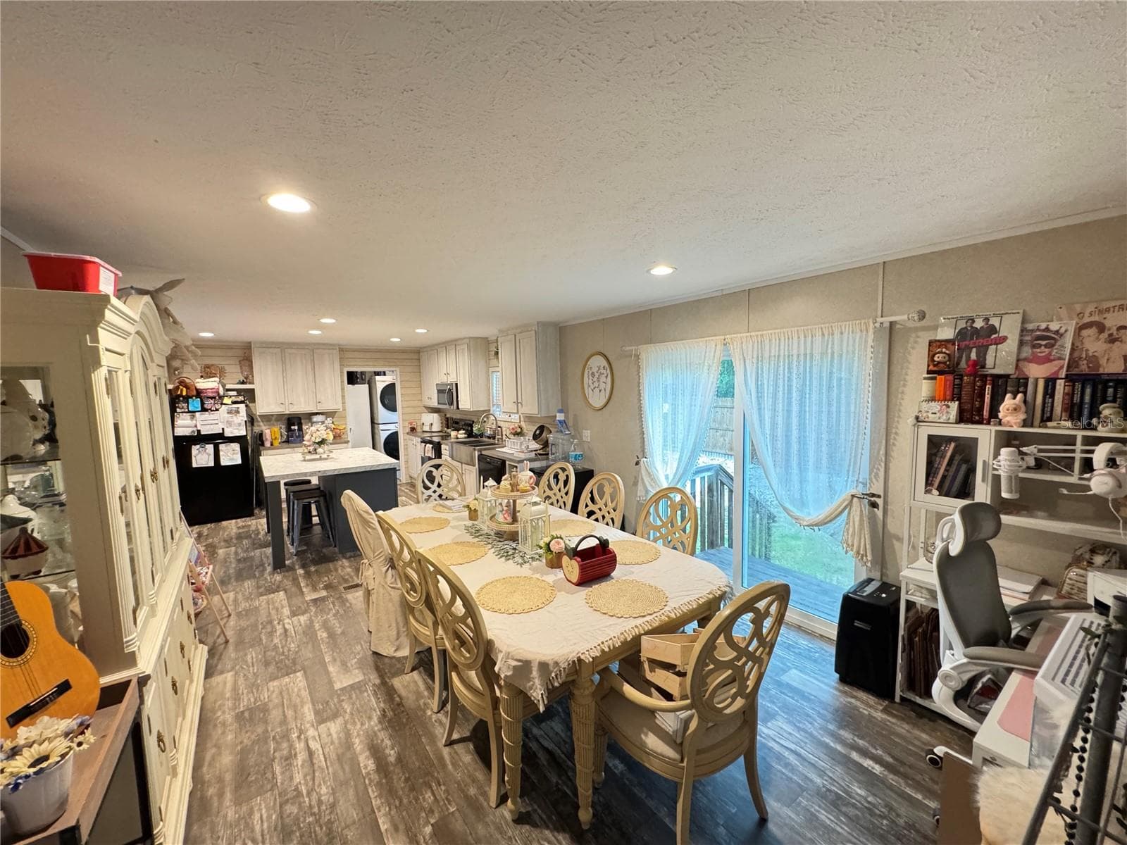 Kitchen and dining area - 27590 COUNTY ROAD 42, PAISLEY