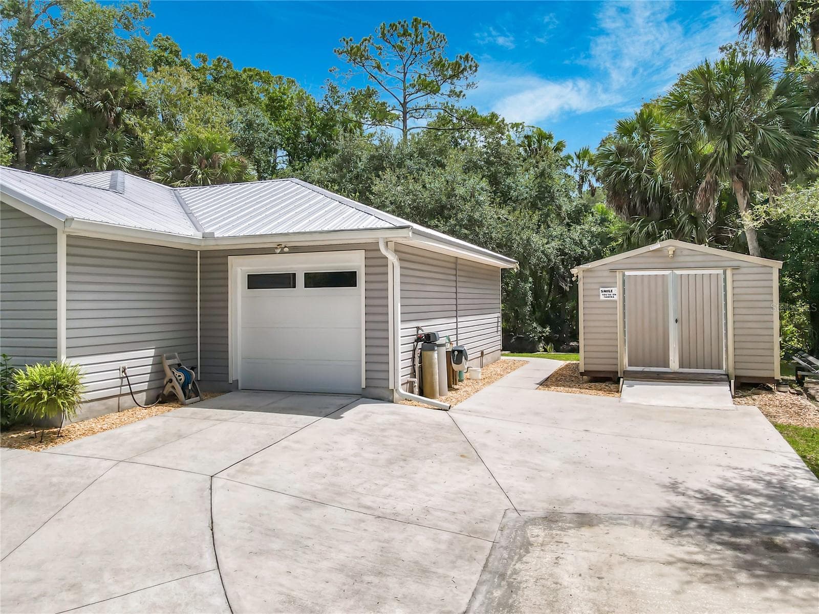 Single Family Residence at 2863 CANAL RD, DELAND, photo 7 of 76