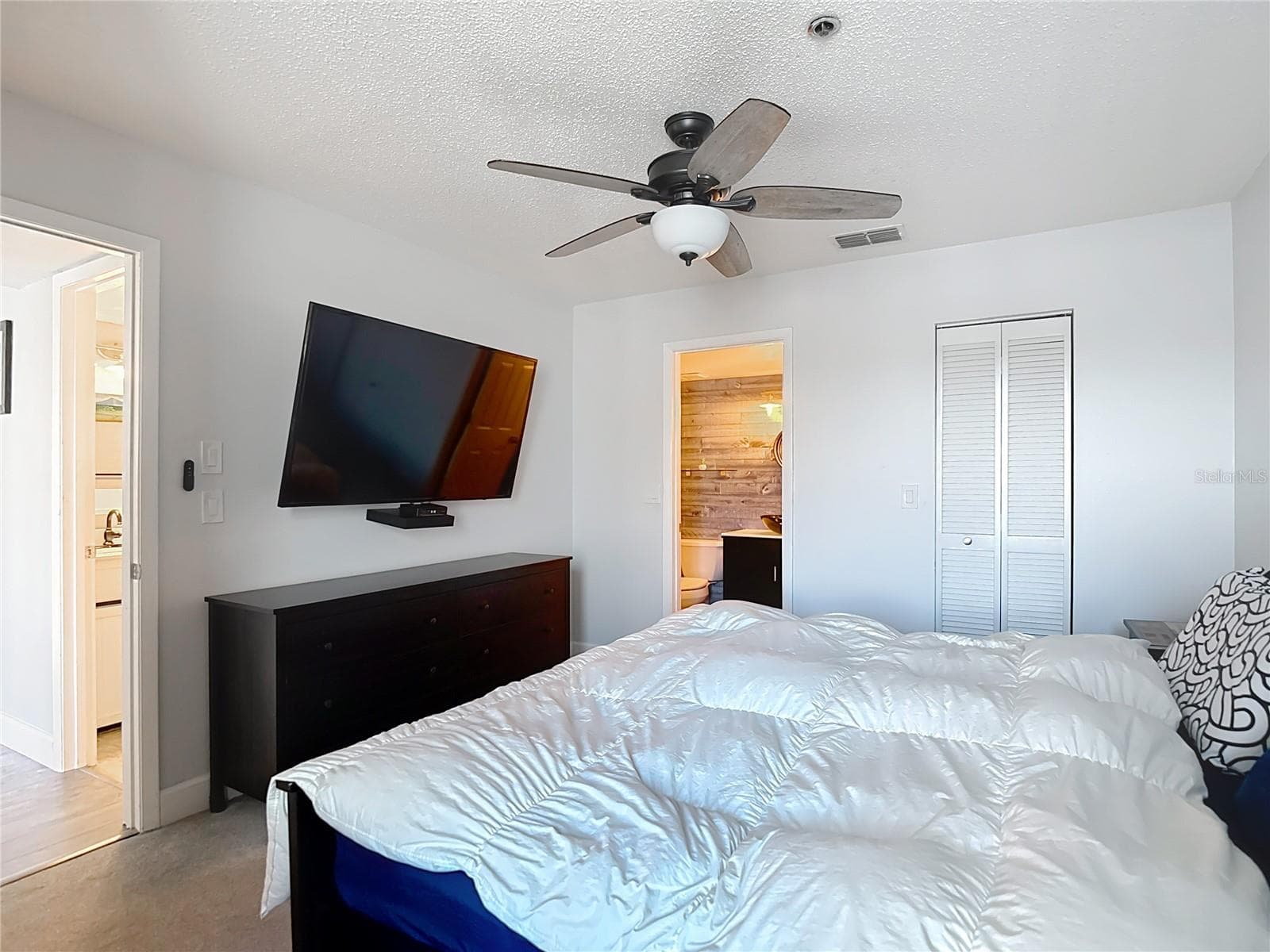 Condominium at 5722 BISCAYNE CT #304, NEW PORT RICHEY, photo 44 of 100