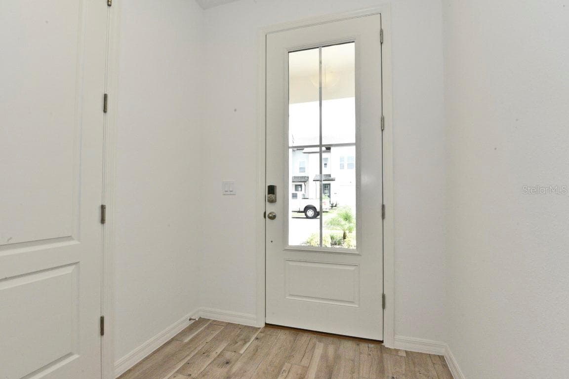 Townhouse at 720 BENOI DR, DAVENPORT, photo 30 of 42