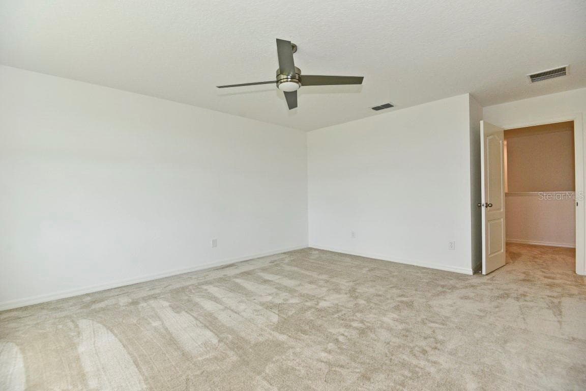 Townhouse at 720 BENOI DR, DAVENPORT, photo 15 of 42