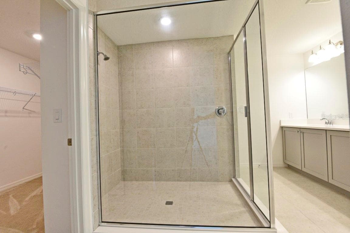 Townhouse at 720 BENOI DR, DAVENPORT, photo 19 of 42
