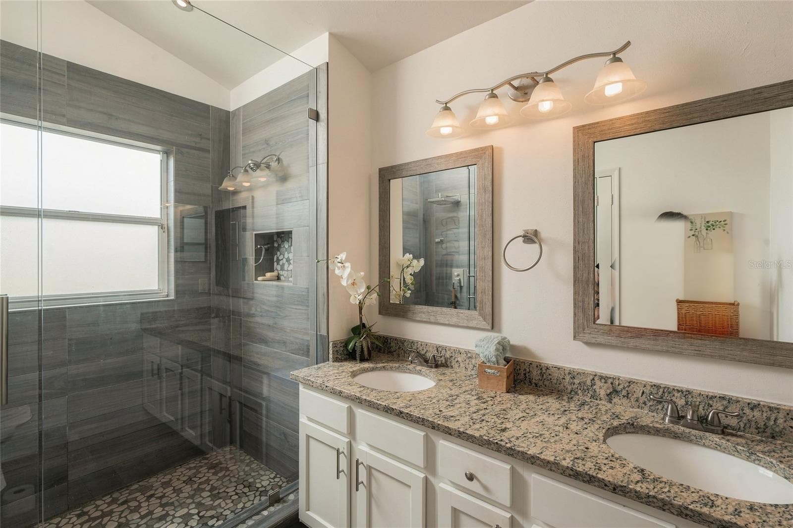 Single Family Residence at 4702 FORT BRAVO CT, ORLANDO, photo 20 of 39