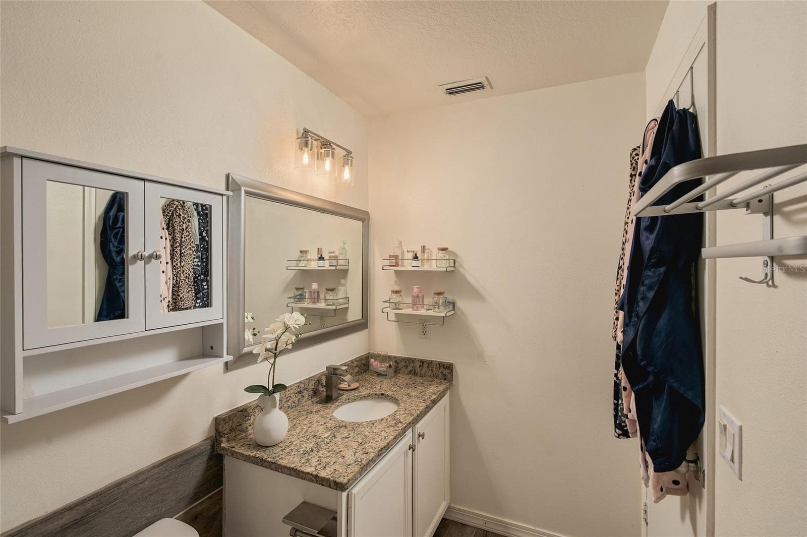 Single Family Residence at 4702 FORT BRAVO CT, ORLANDO, photo 27 of 39